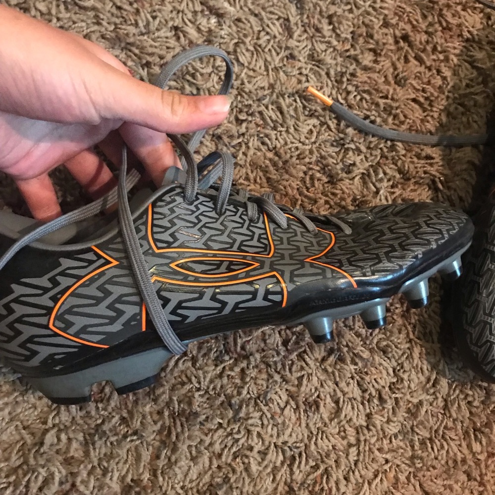Soccer cleats
